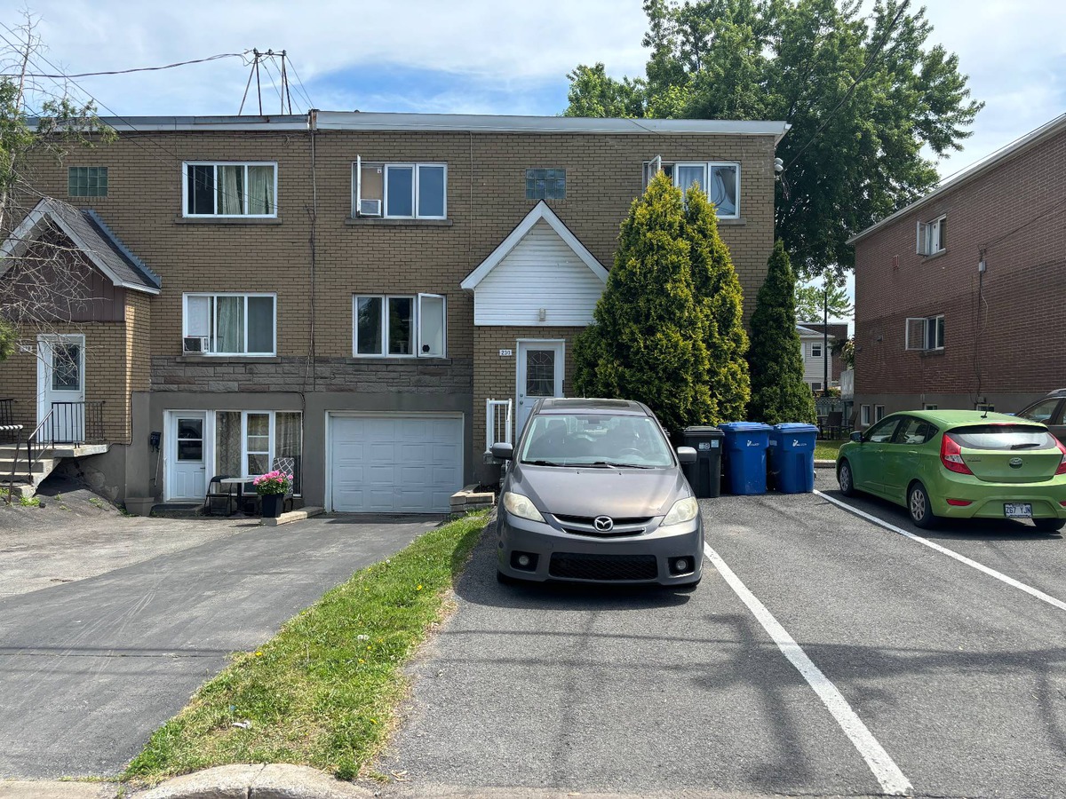 Quadruplex à vendre 230 Rue StJoseph VaudreuilDorion