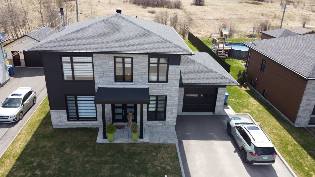 VENDU Maison à étages à vendre 2740 Rue Lotbinière Saguenay (Jonquière)