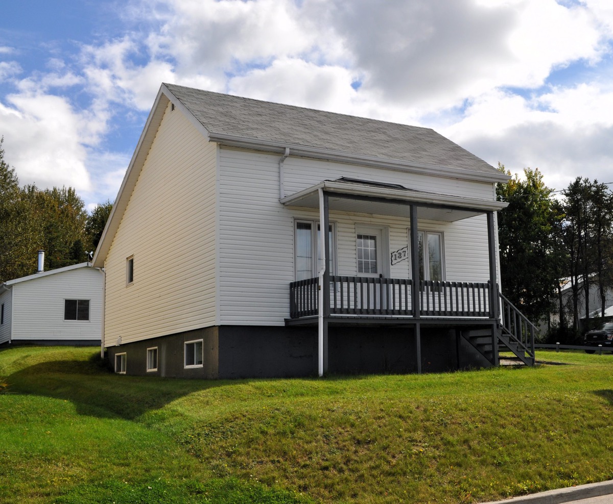 Maison de plainpied à vendre 137 Rue Principale LacBouchette