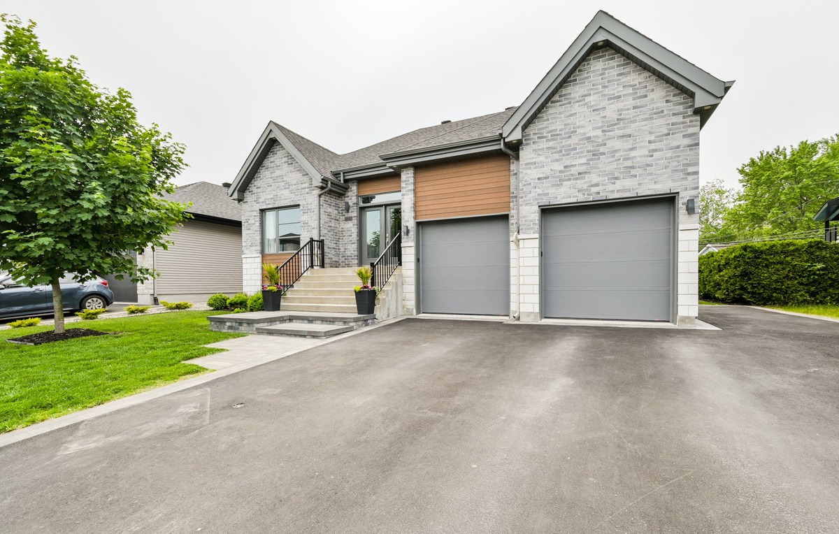 Maison à étages à vendre 1692 Rue BernadetteLaflamme Chambly