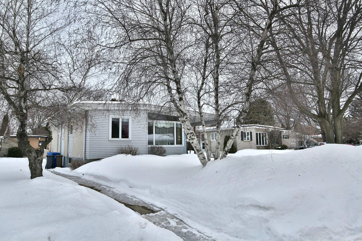 Maison de plainpied à vendre 248 Rue HuguesPommier Boucherville
