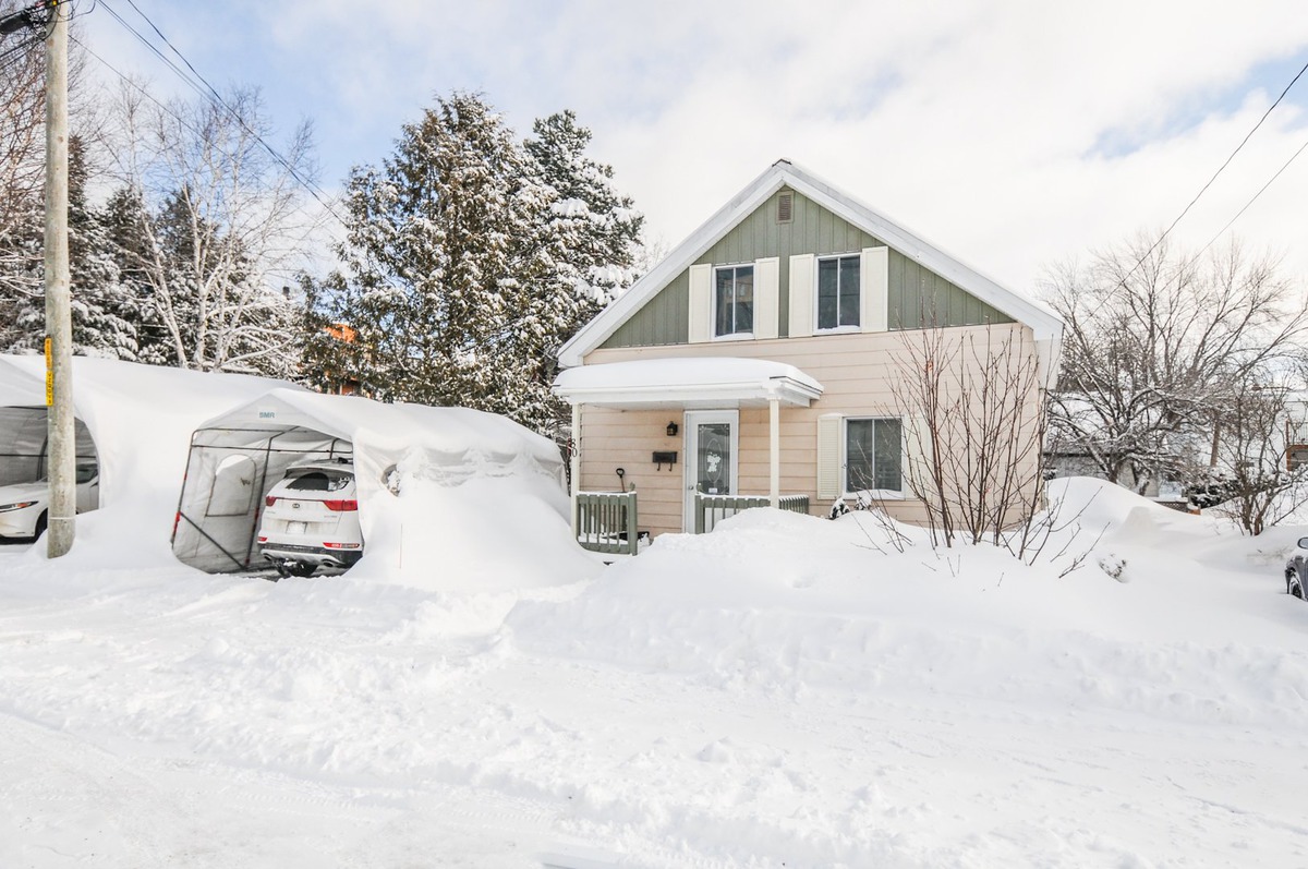 Maison à étages à vendre 80 Rue Thibodeau SainteAgathedesMonts