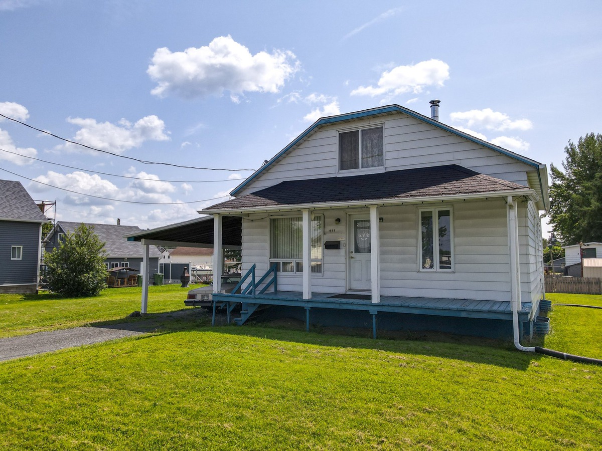 Maison à étages à vendre 455 25e Rue