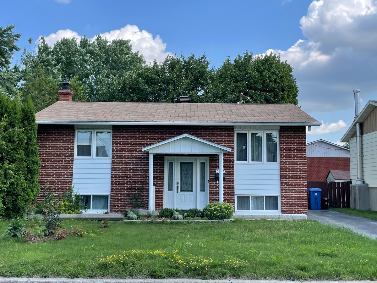 Maison de plainpied à louer 5540 Av. Glenn Longueuil (SaintHubert)