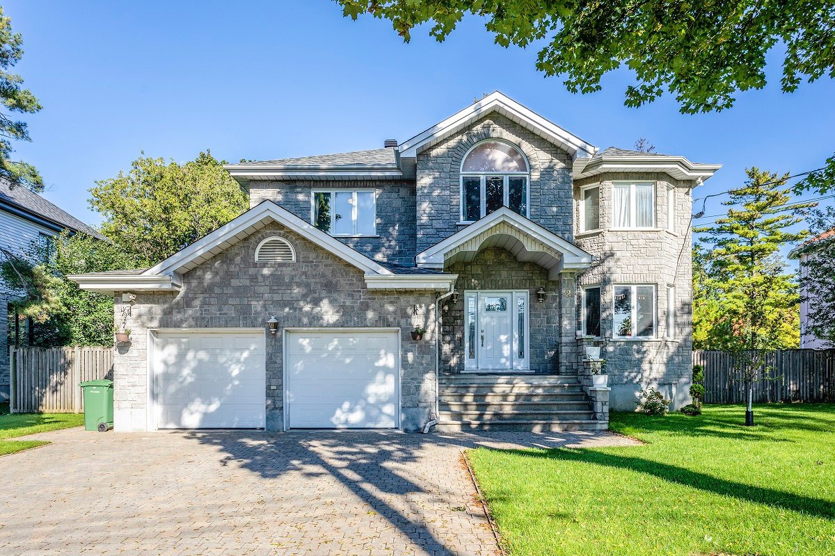 SOLD Two or more storey for sale 2 Rue de Lacey Green Kirkland