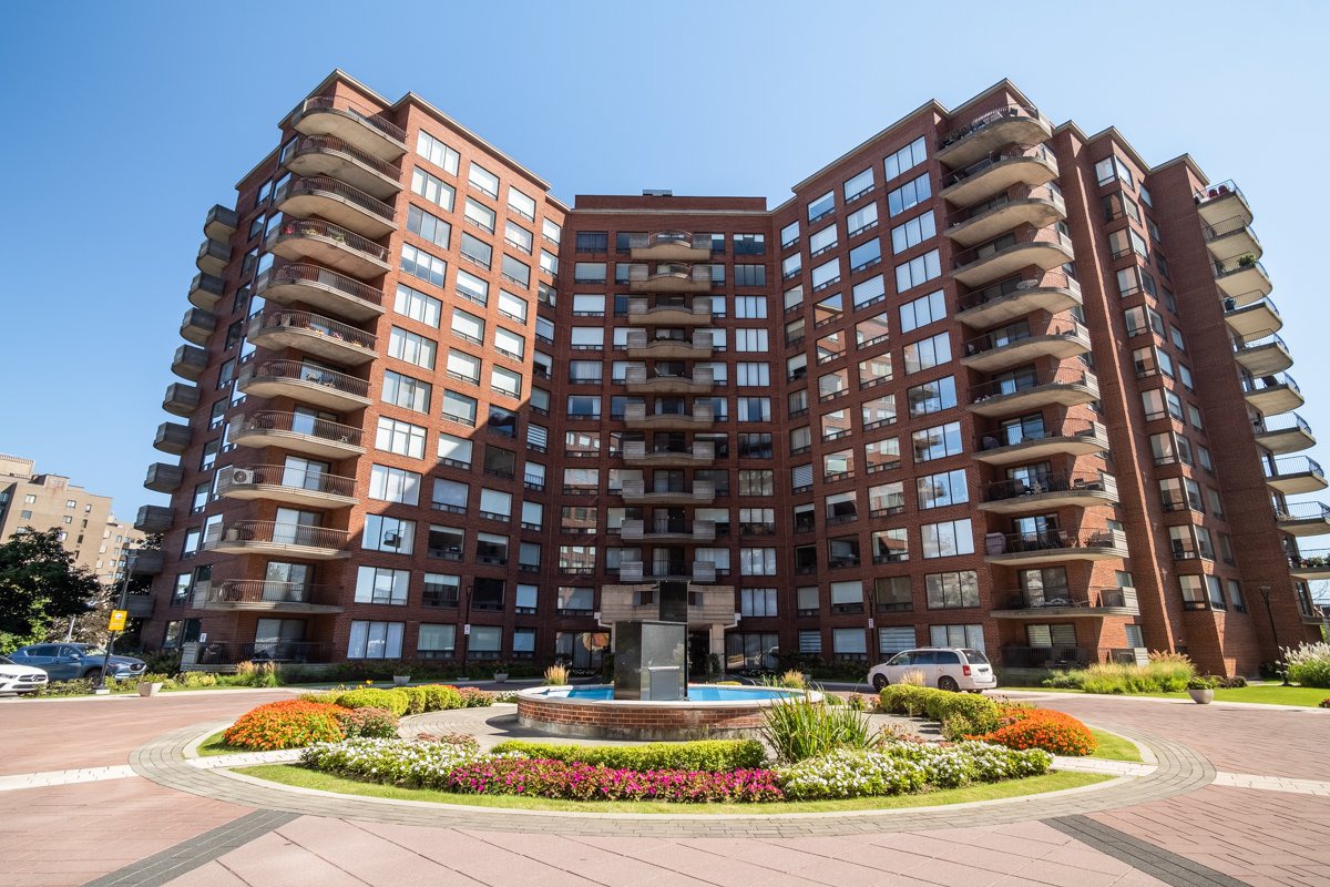 VENDU Appartement à vendre 5900 Boul. Cavendish, app. PH09 Côte