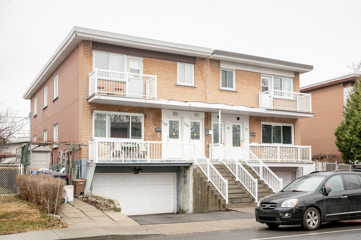 Duplex for sale 103 105 Rue Regent Greenfield Park (Longueuil)