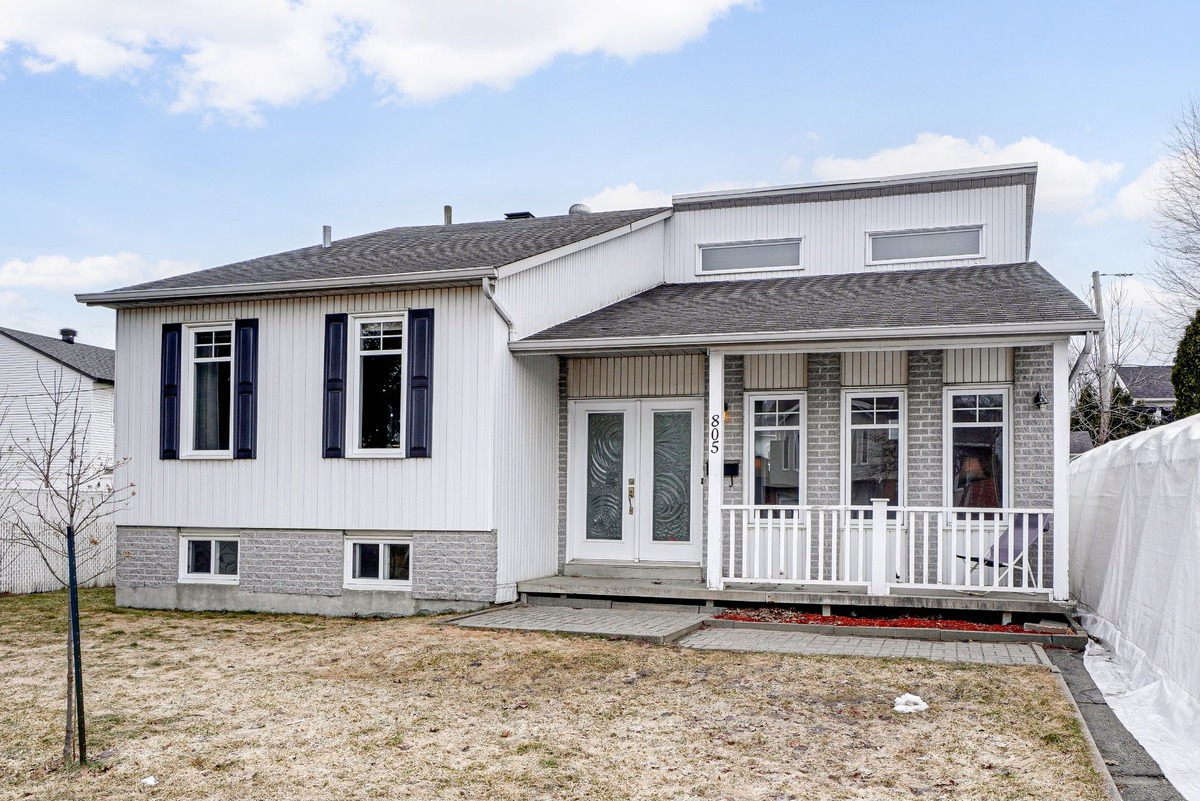 Maison de plainpied à vendre 805 Rue JacquesGodbout Boisbriand