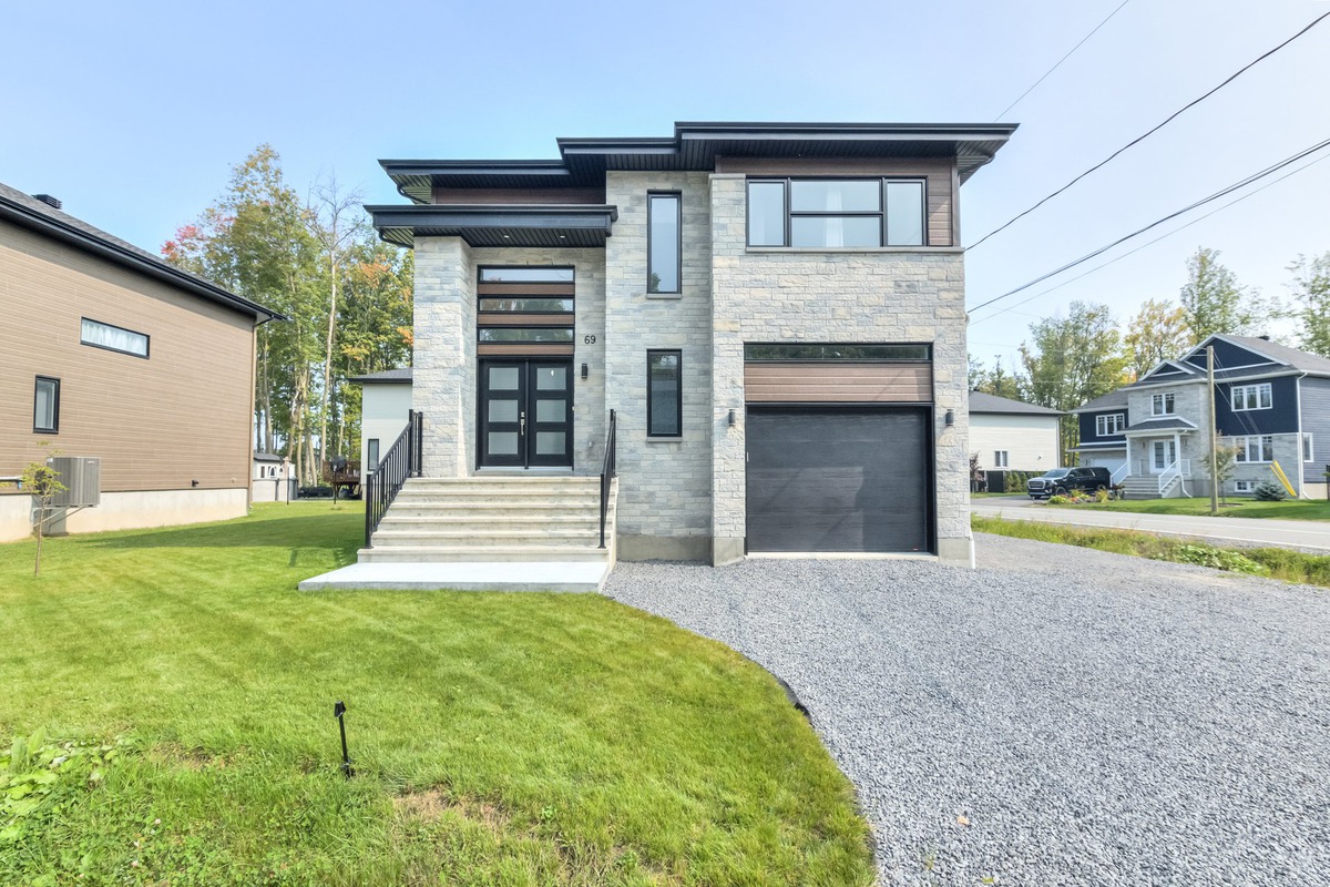 Maison à étages à vendre 69 Rue GuyLauzon CoteauduLac