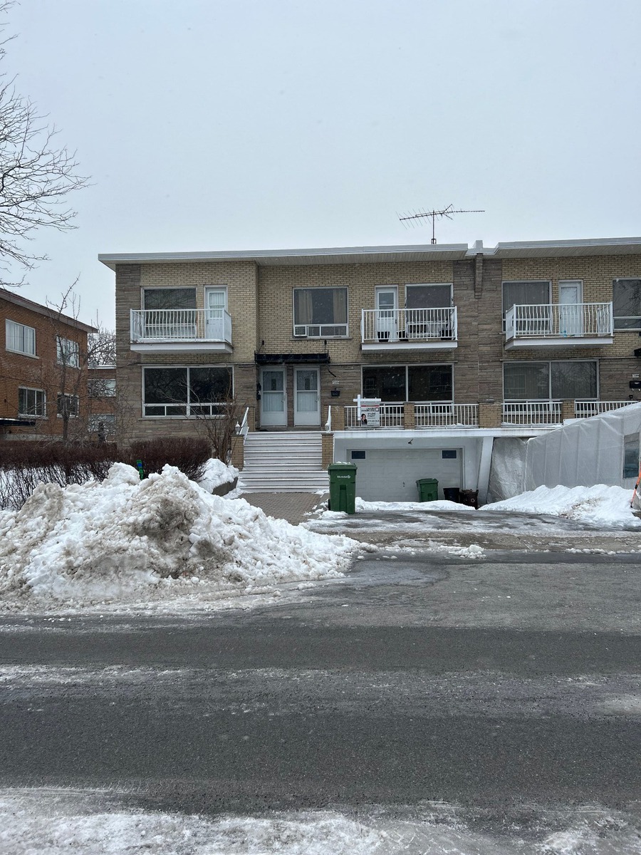 Triplex for sale 7205 7209 Rue d'Abancourt Montréal (SaintLéonard)