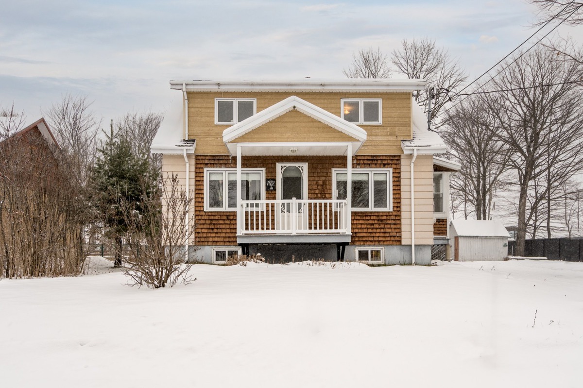 VENDU Maison à étages à vendre 142 Rue CalixtaLaberge Boischatel