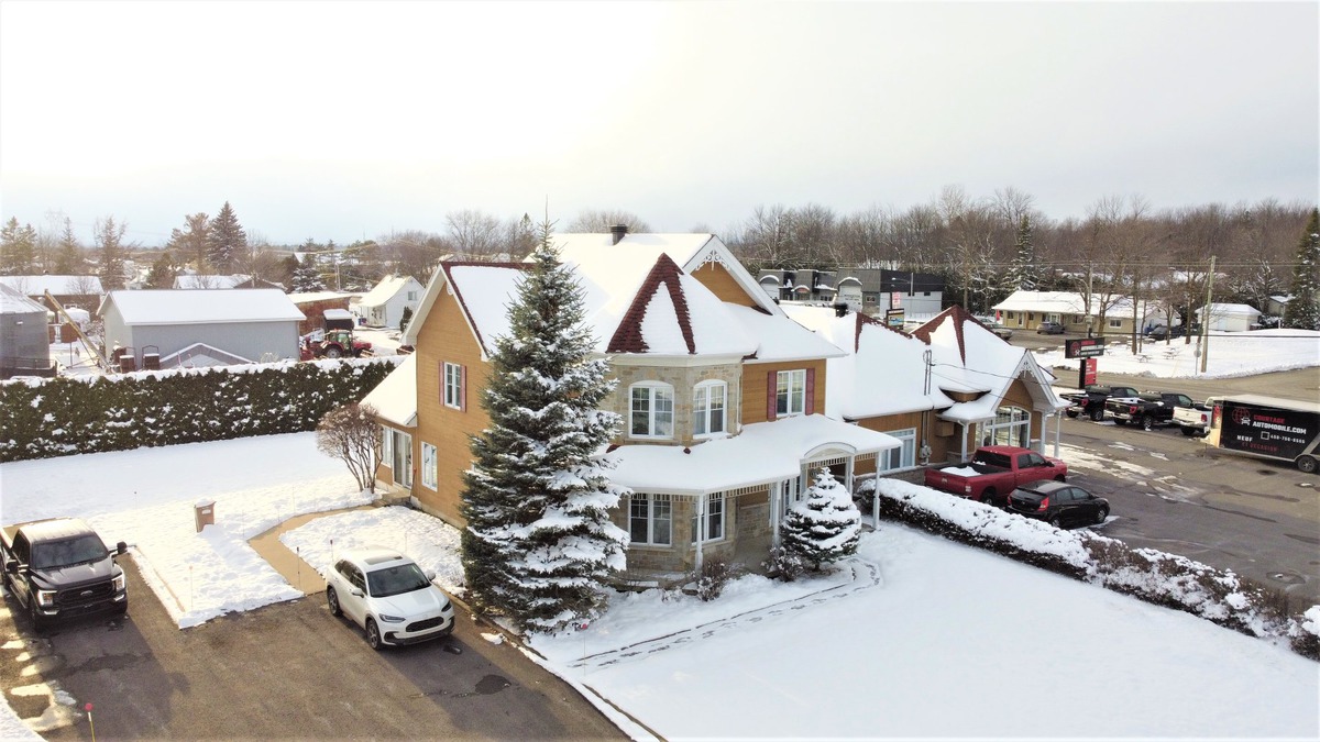 VENDU Maison à étages à vendre 13 22e Avenue S. SaintAmbroisedeKildare