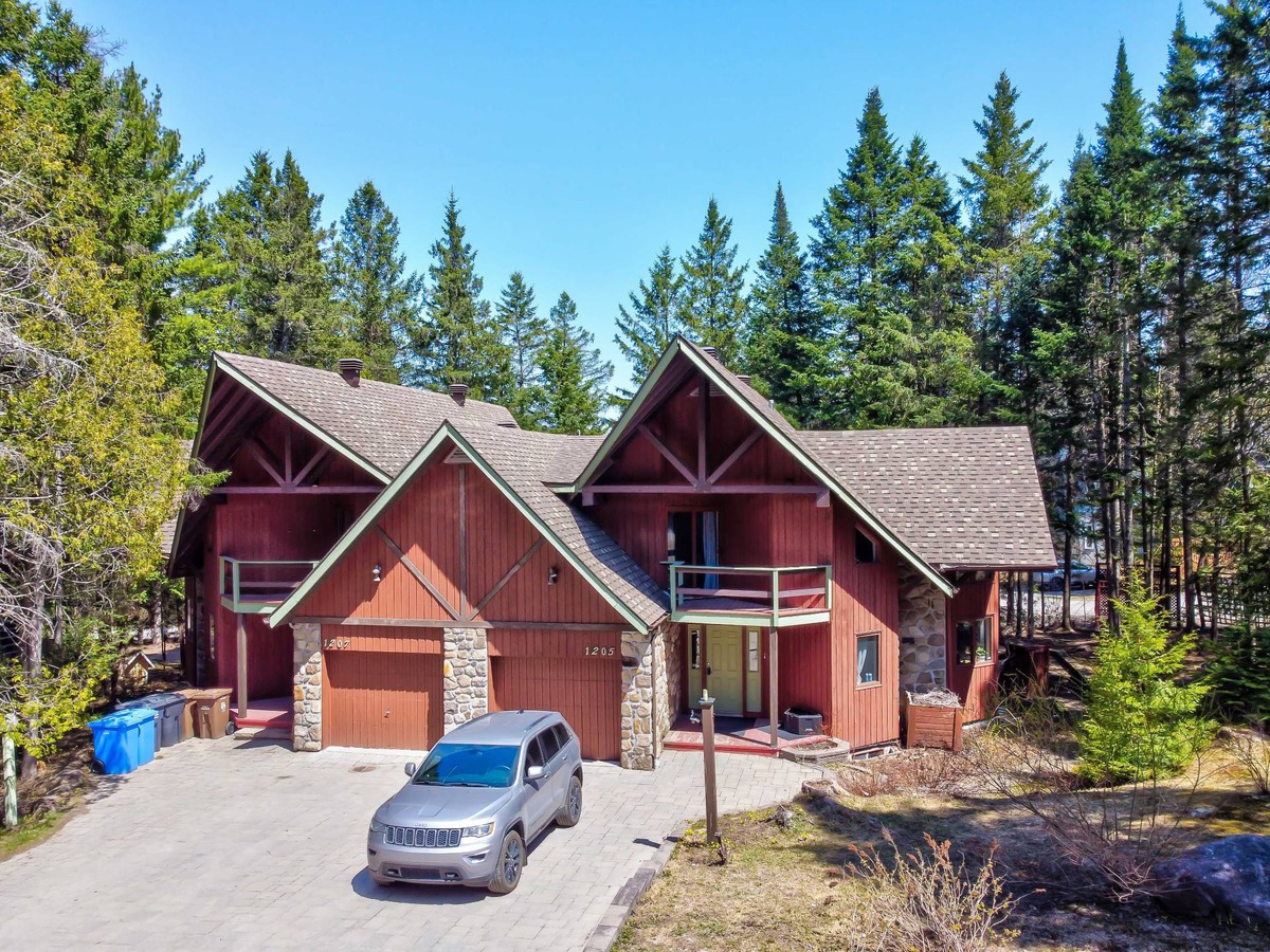 Maison à paliers multiples à louer 1207 Rue Chantovent SainteAdèle