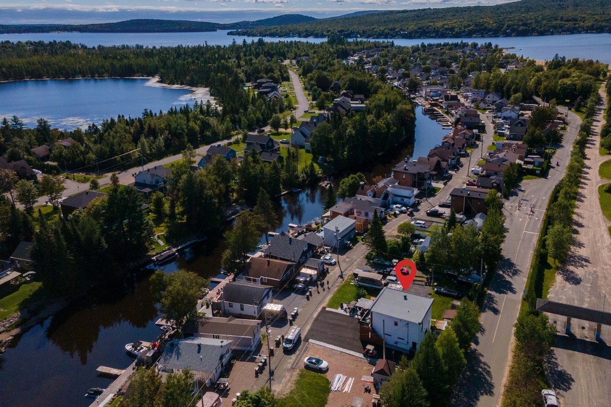 Maison à étages à vendre 173 Av. de la Rivière FossambaultsurleLac
