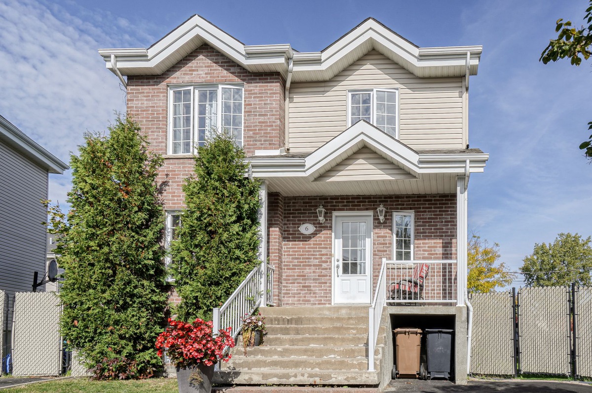 Maison à paliers multiples à vendre 6 Rue des Sorbiers Delson