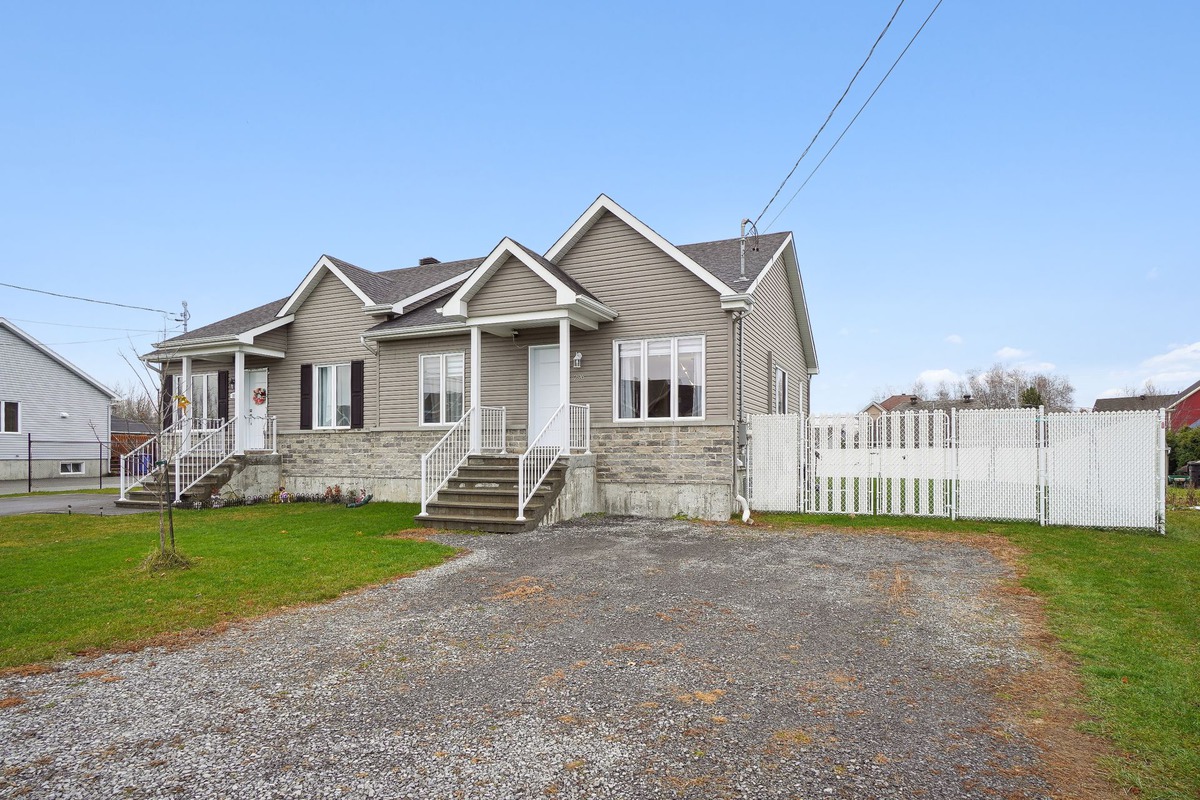 Bungalow for sale 296 Rue Isabelle SaintZotique