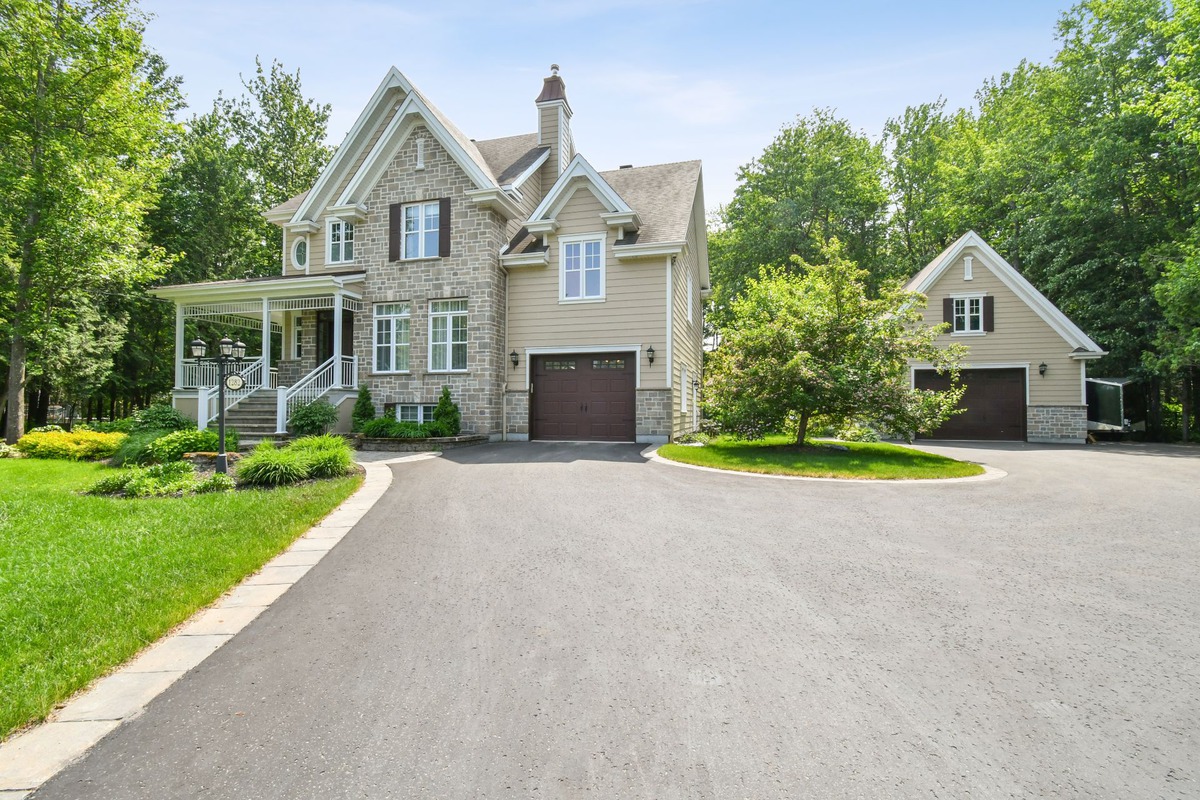 Maison à étages à vendre 1282 Rue du Pékan SainteJulienne