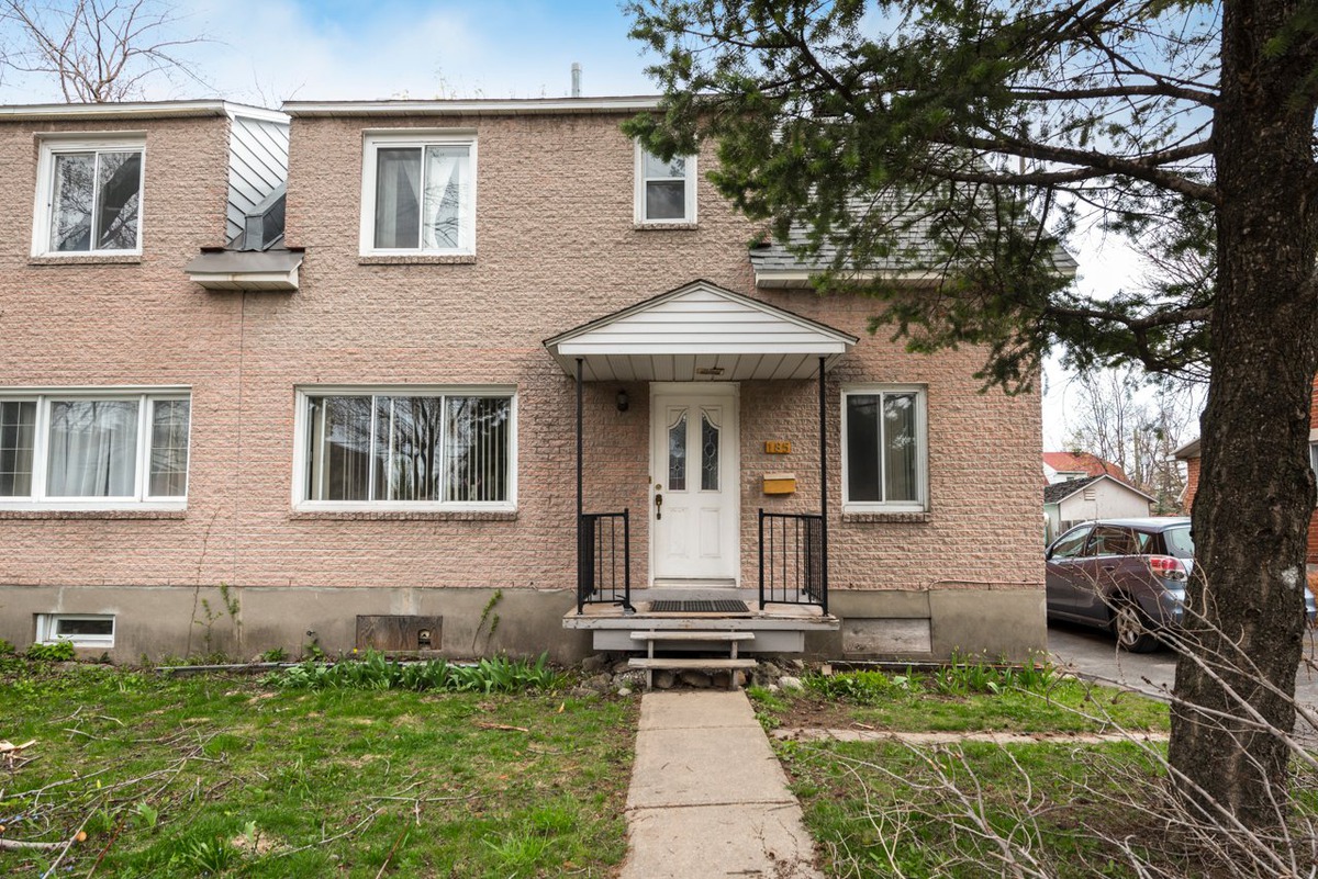 Maison à étages à vendre 185 Rue Hébert Montréal (SaintLaurent)