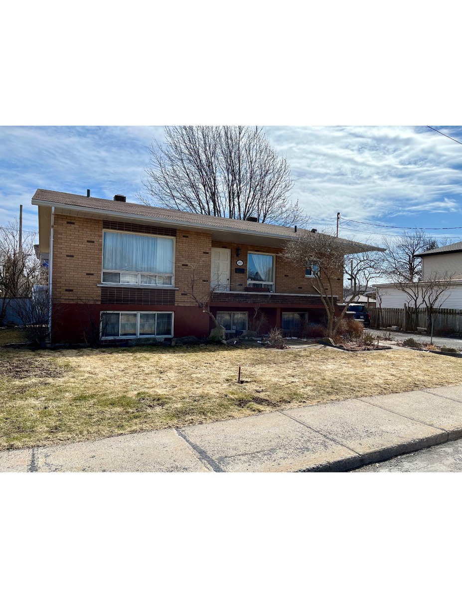 Maison à étages à vendre 3925 Rue Duvernay Longueuil (SaintHubert)