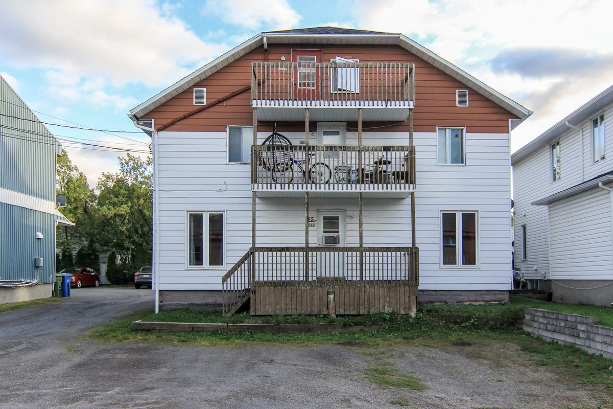 Triplex à vendre 3649 3653 Rue de l'Église Saguenay (Jonquière)
