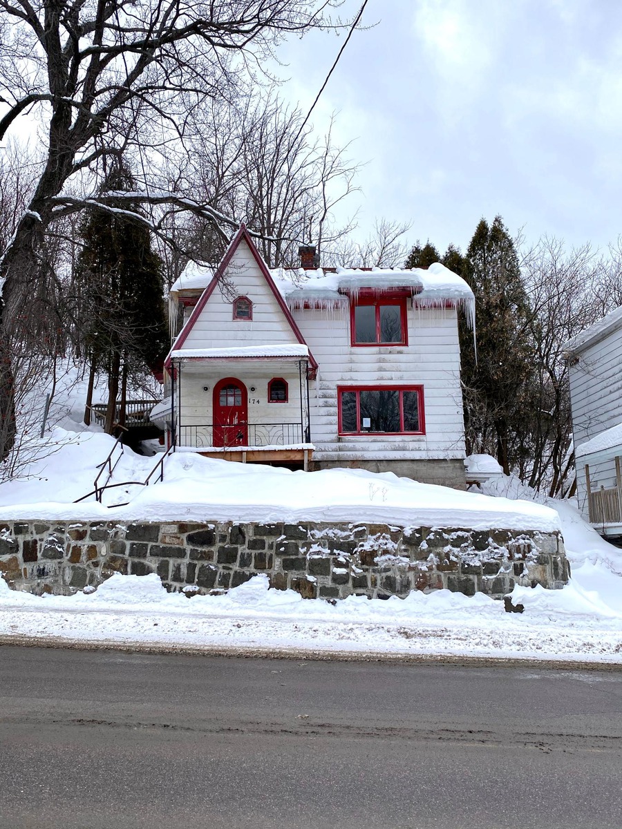 Quadruplex à vendre 174 Rue Price E. Saguenay (Chicoutimi)