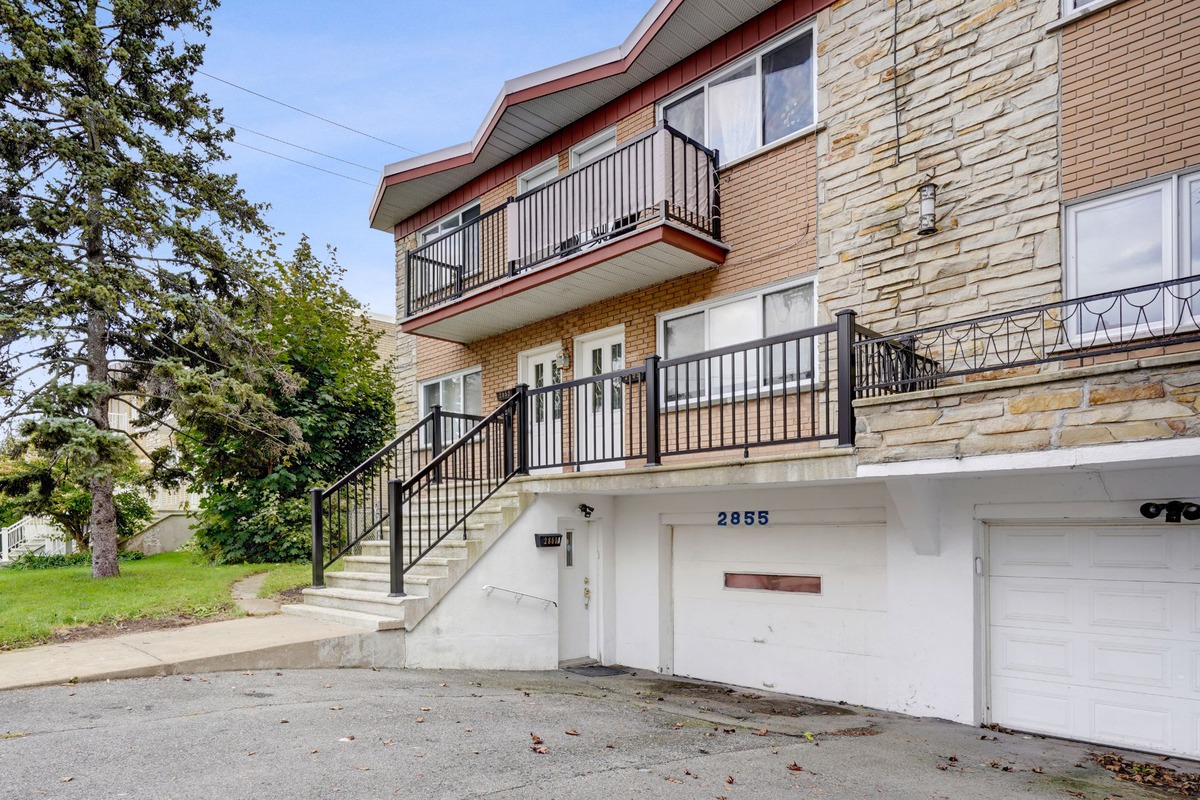 SOLD Quadruplex for sale 2851 2855A Rue Sherbrooke Montréal (Lachine)