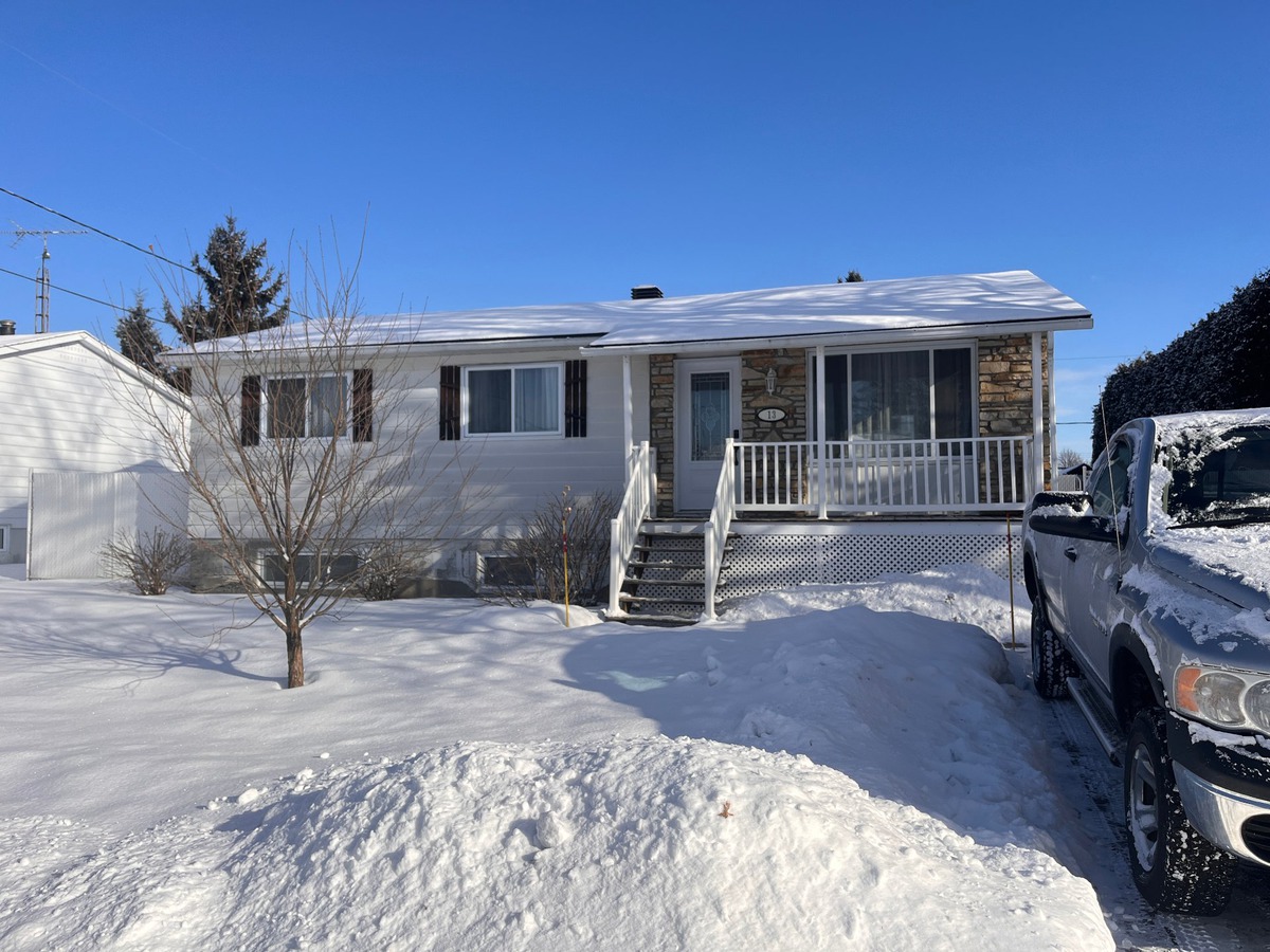 Maison de plainpied à vendre 13 Rue Pelletier SaintBasileleGrand