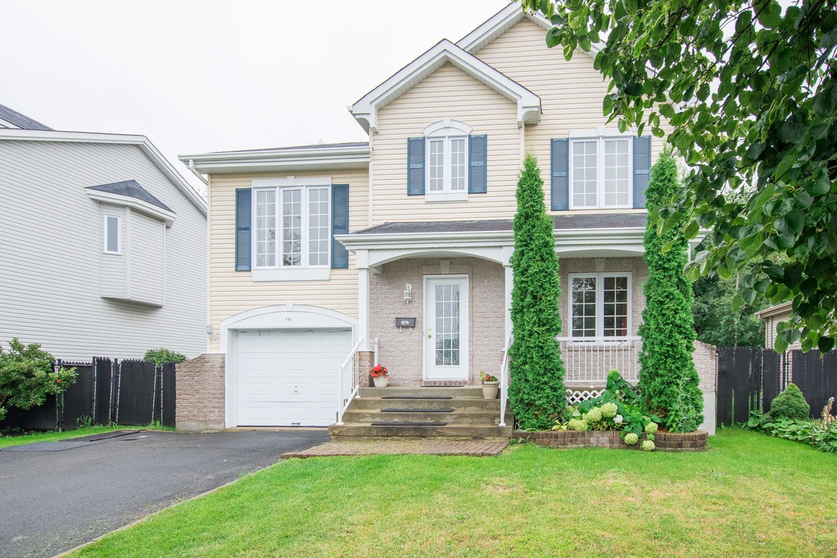 VENDU Maison à étages à vendre 116 Rue Bizet Châteauguay