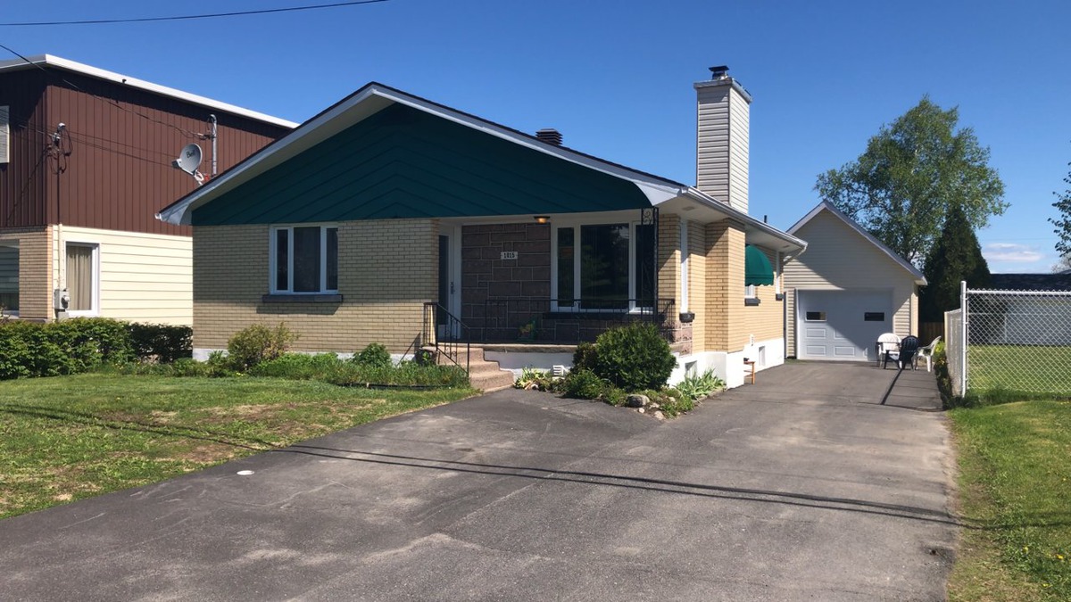 Maison de plainpied à vendre 1015 Rue Gauthier O. Alma