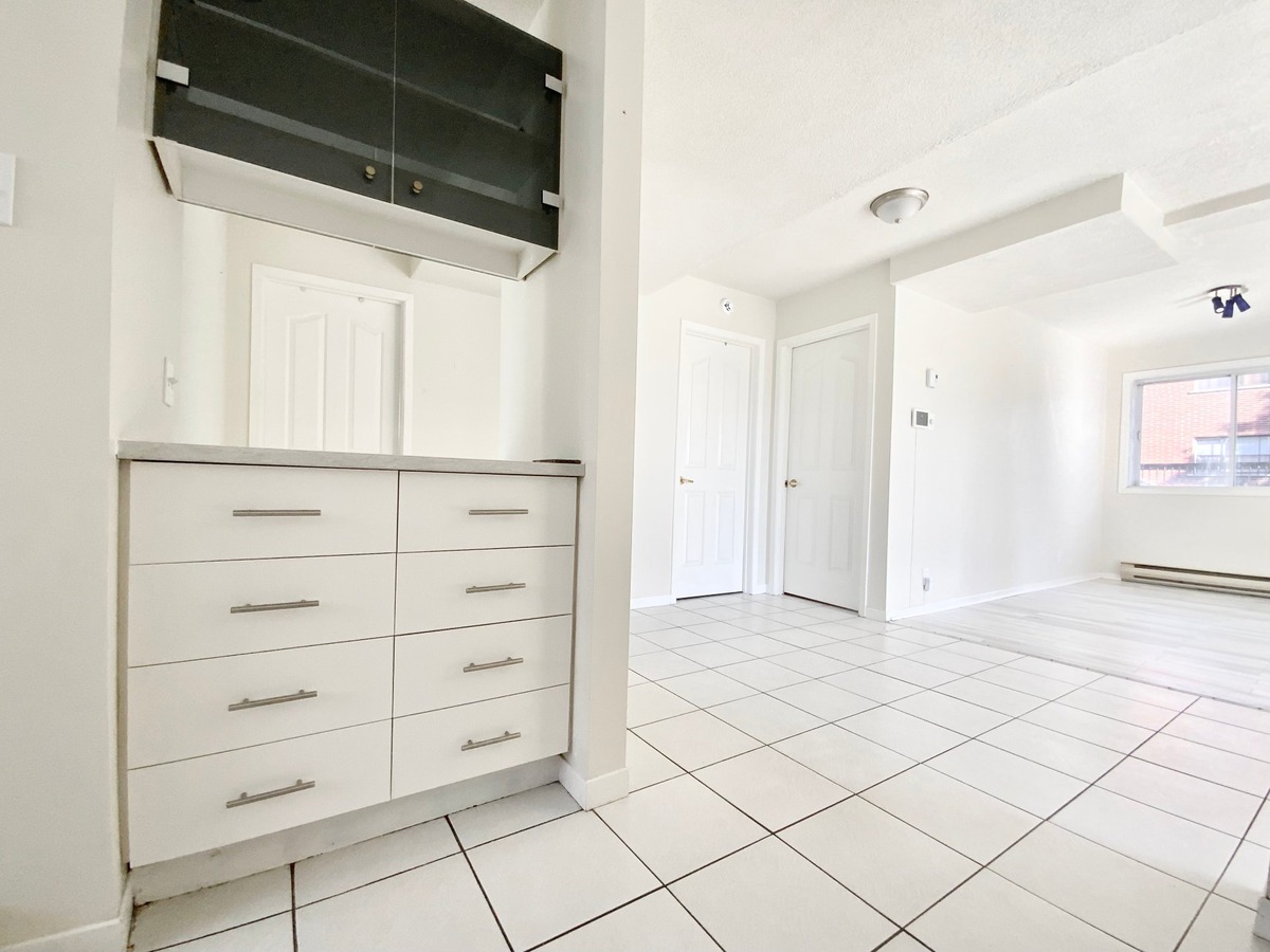 Appartement à louer 7052 Av. Baudrière Montréal (Anjou)