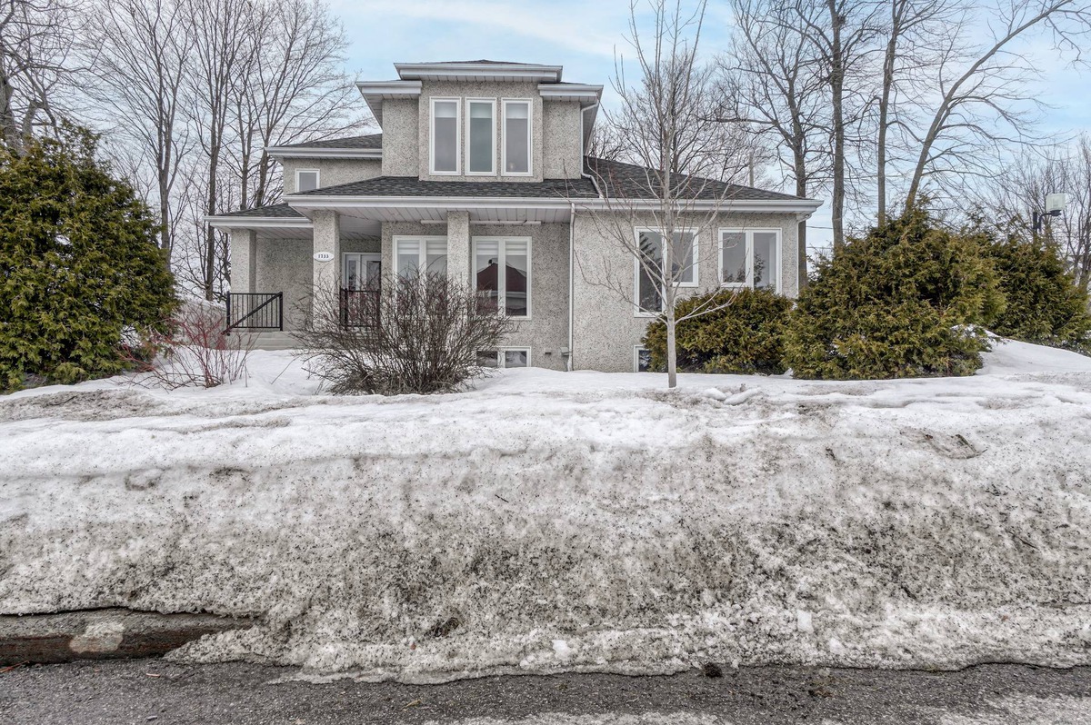 VENDU Maison à étages à vendre 1733 Av. Carpentier Boisbriand
