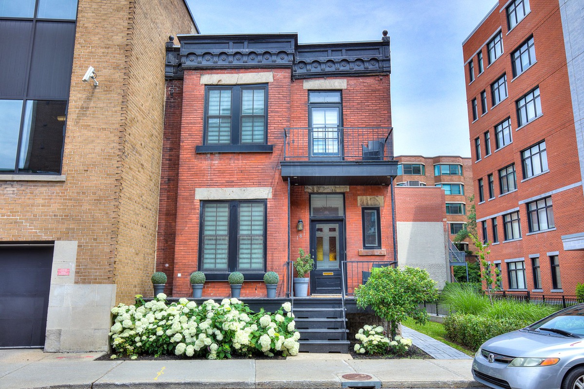 VENDU Maison à étages à vendre 181 Av. Metcalfe Westmount