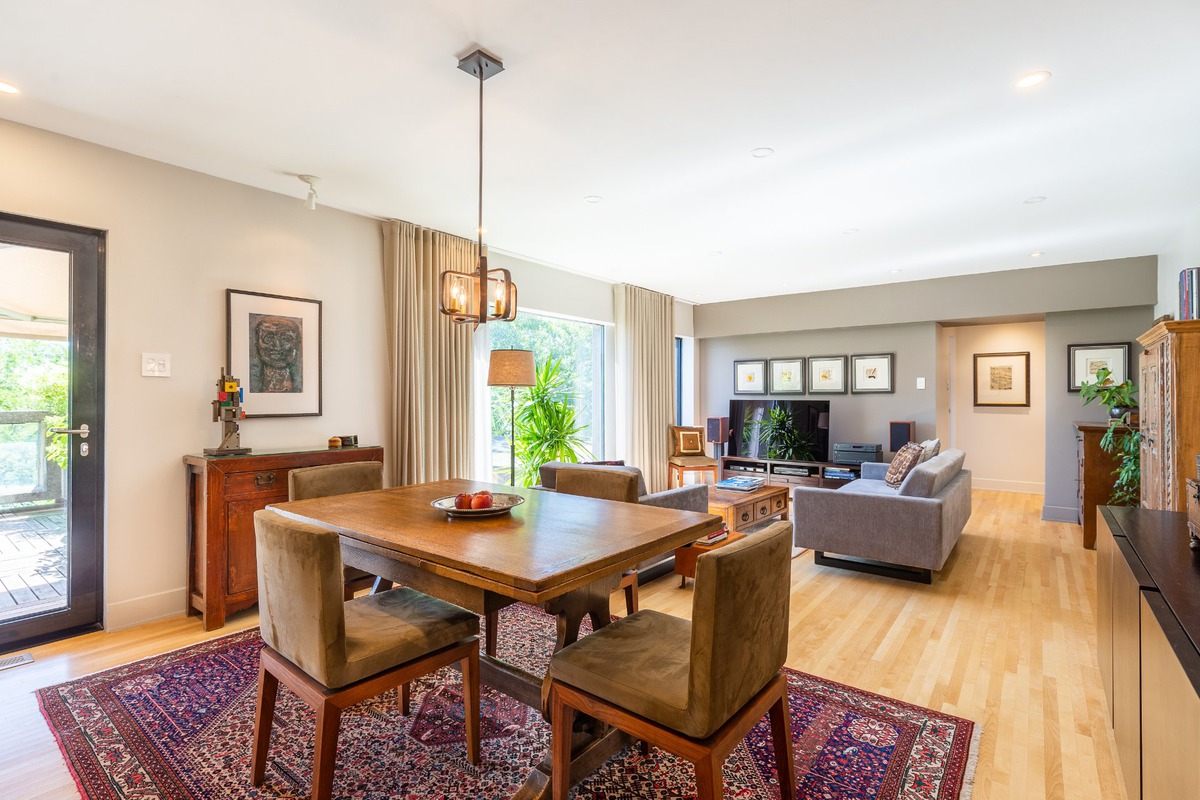 SOLD Apartment for sale 2600 Av. PierreDupuy, app. 517 Montréal