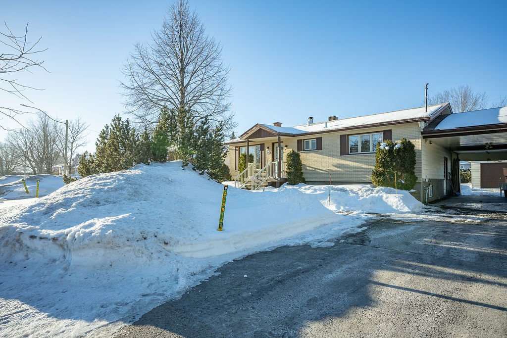 Maison de plainpied à vendre 160 Av. Therrien SainteAnnedesPlaines