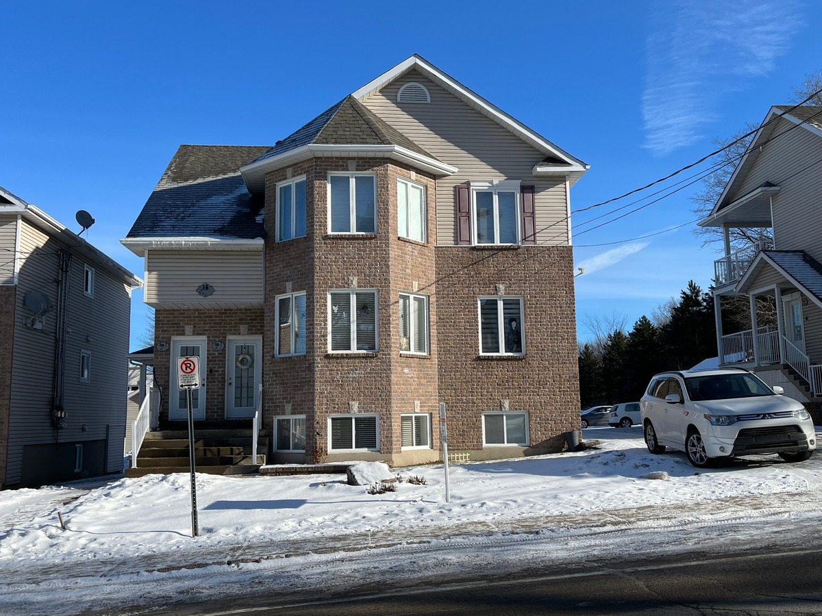 Triplex à vendre 1B Rue Bourget Rigaud