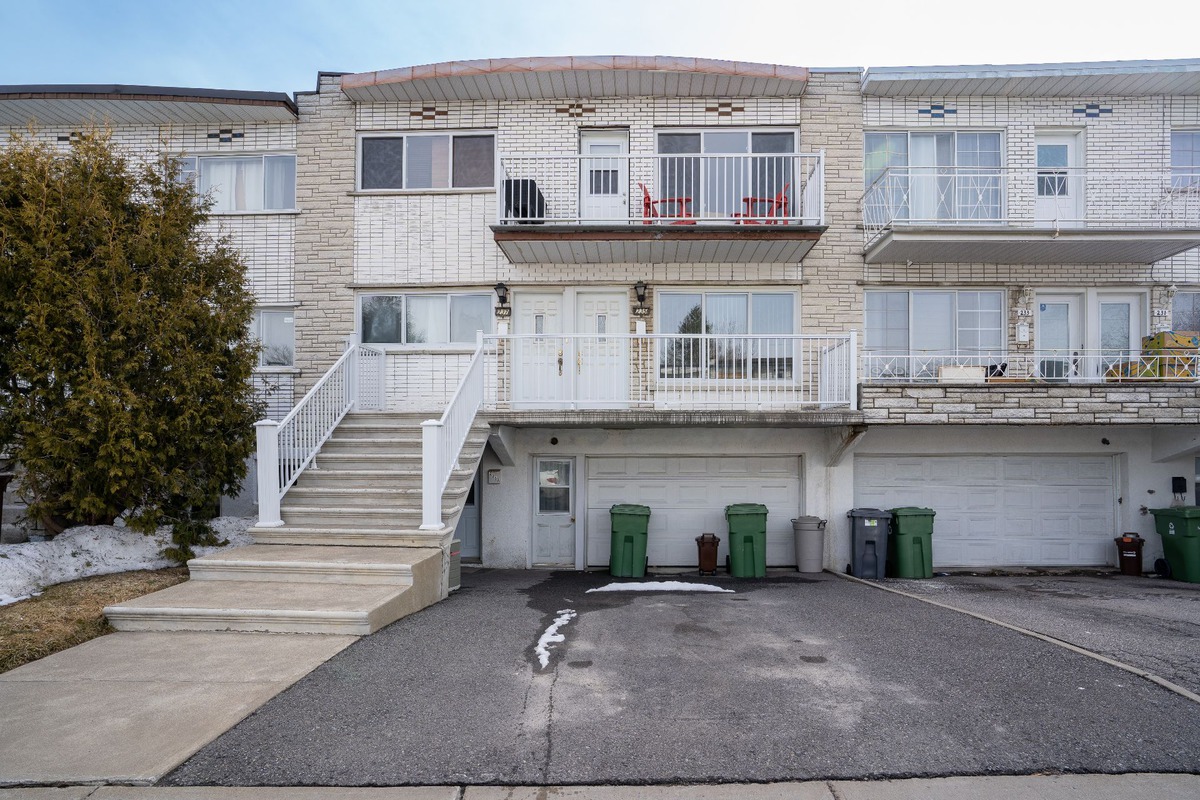 Triplex à vendre 235 237 Rue Beauchamp Montréal (LaSalle)