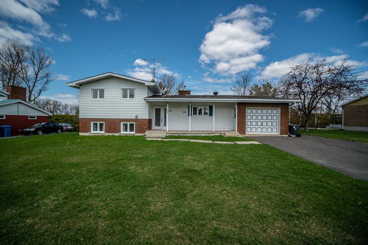 Maison à paliers multiples à vendre 725 Boul. des Érables Valcourt