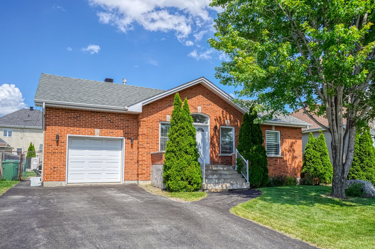 VENDU Maison de plainpied à vendre 22 Rue des Mélèzes SaintPhilippe