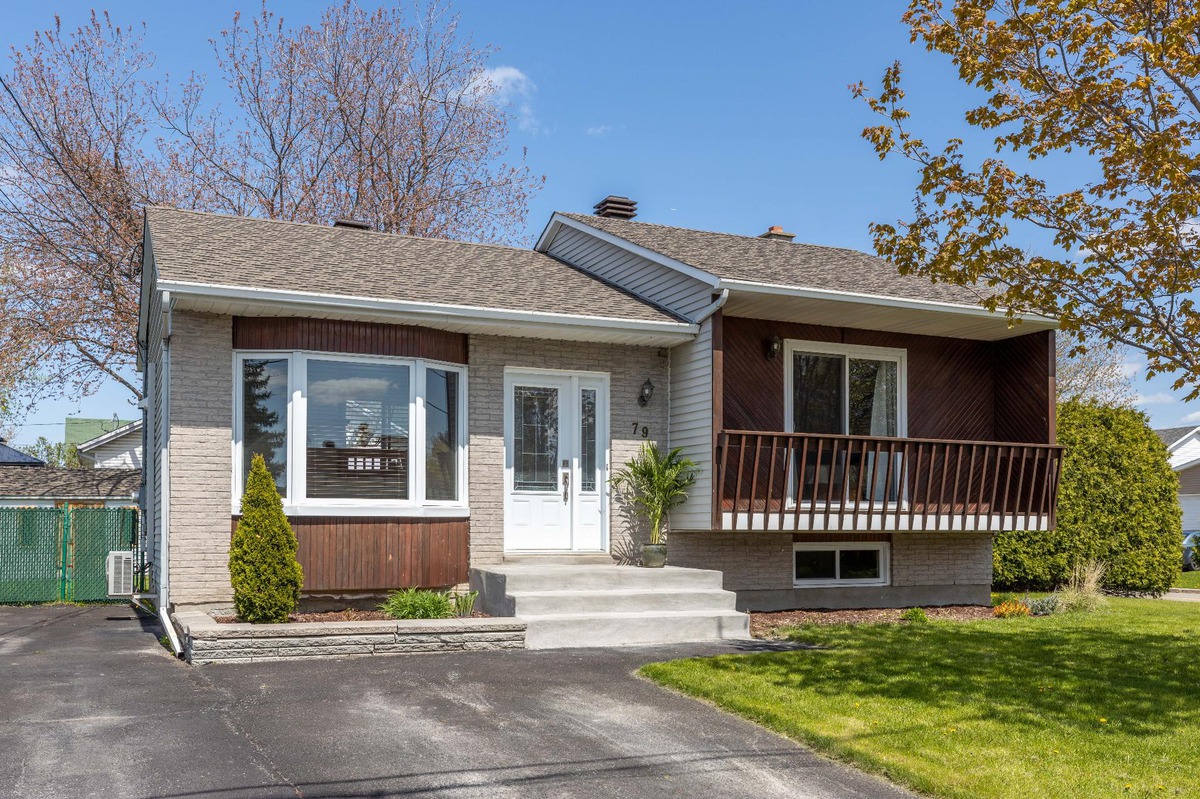 Maison de plainpied à vendre 79 Rue Ouimet VaudreuilDorion
