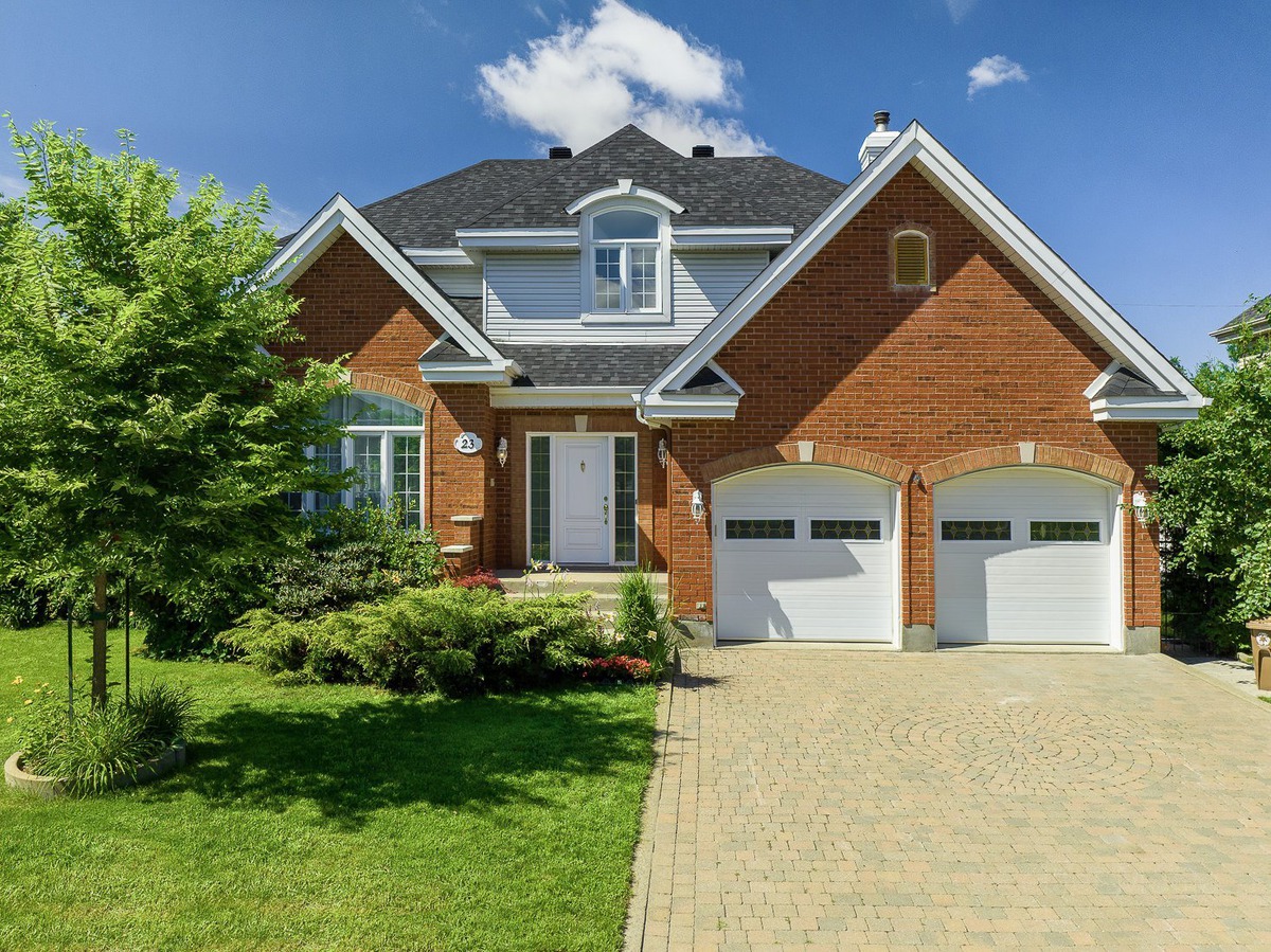 Maison à étages à vendre 23 Rue Pasquini Kirkland