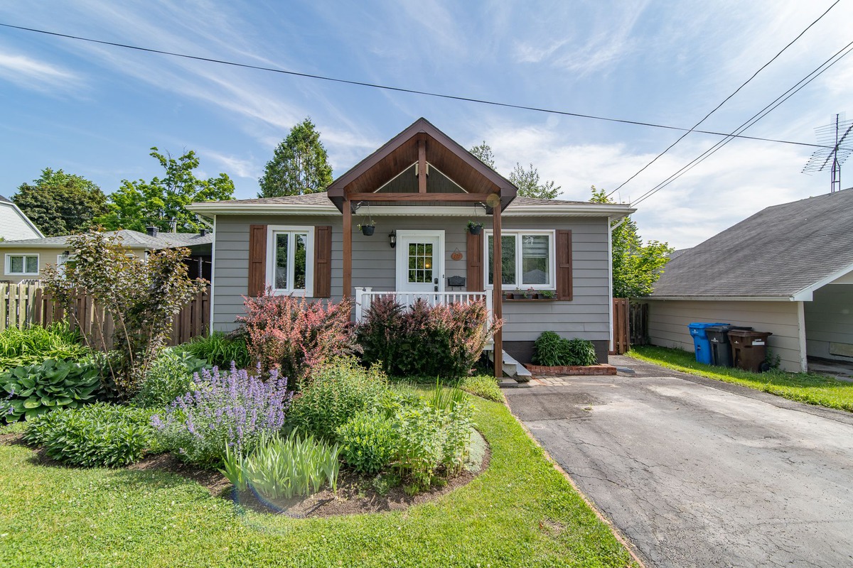 Maison de plainpied à vendre 121 Rue Royal Park DeuxMontagnes