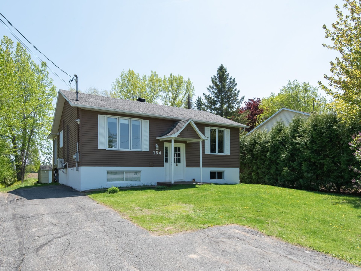 Bungalow for sale 154 Ch. du ChenalduMoine SainteAnnedeSorel