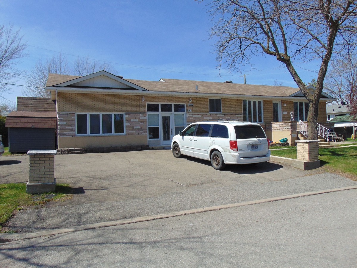 Triplex for sale 14 14B Rue Adam Châteauguay