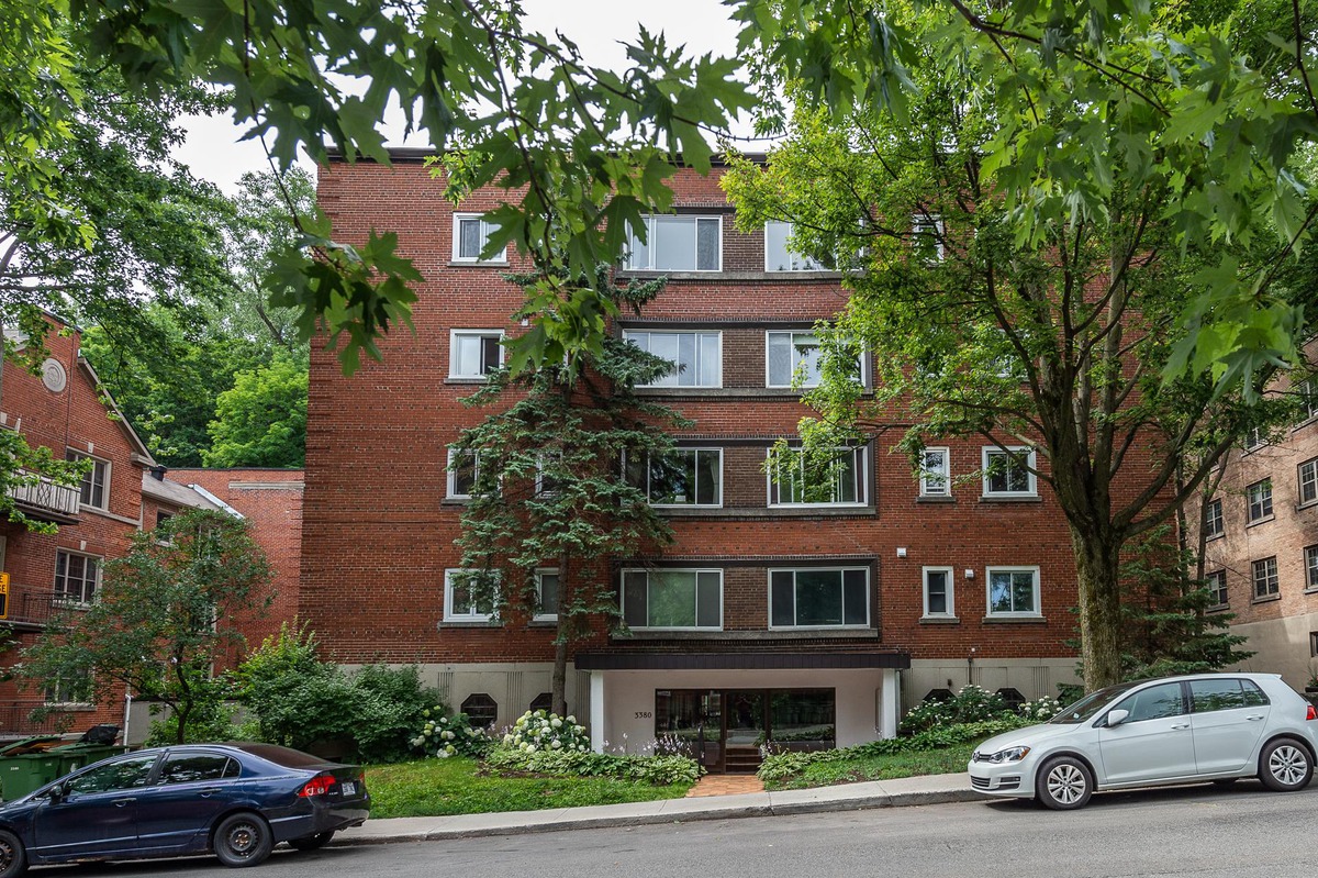 VENDU Appartement à vendre 3380 Av. Ridgewood, app. 205 Montréal