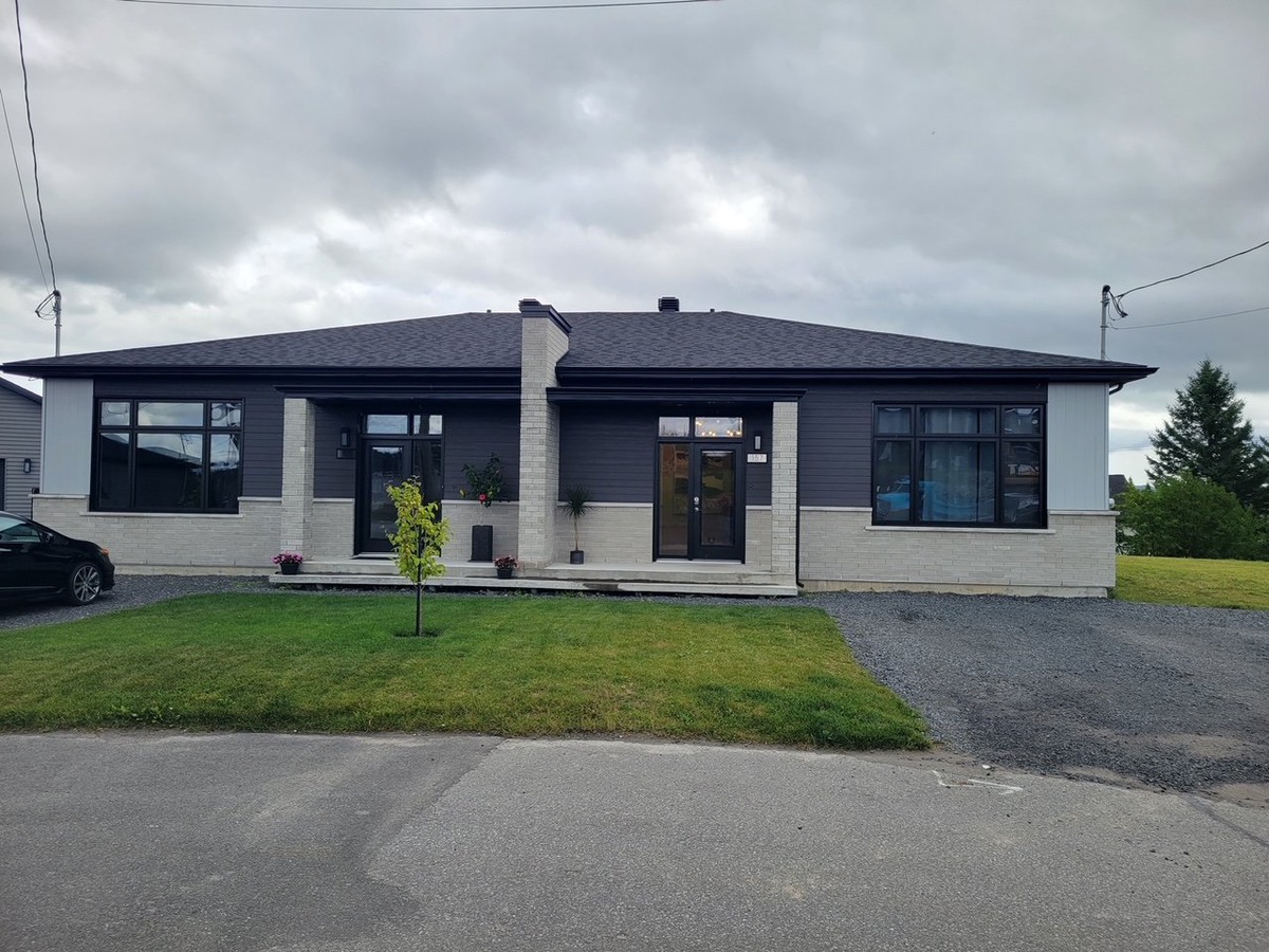 VENDU Maison de plainpied à vendre 157 Av. Frontenac Alma