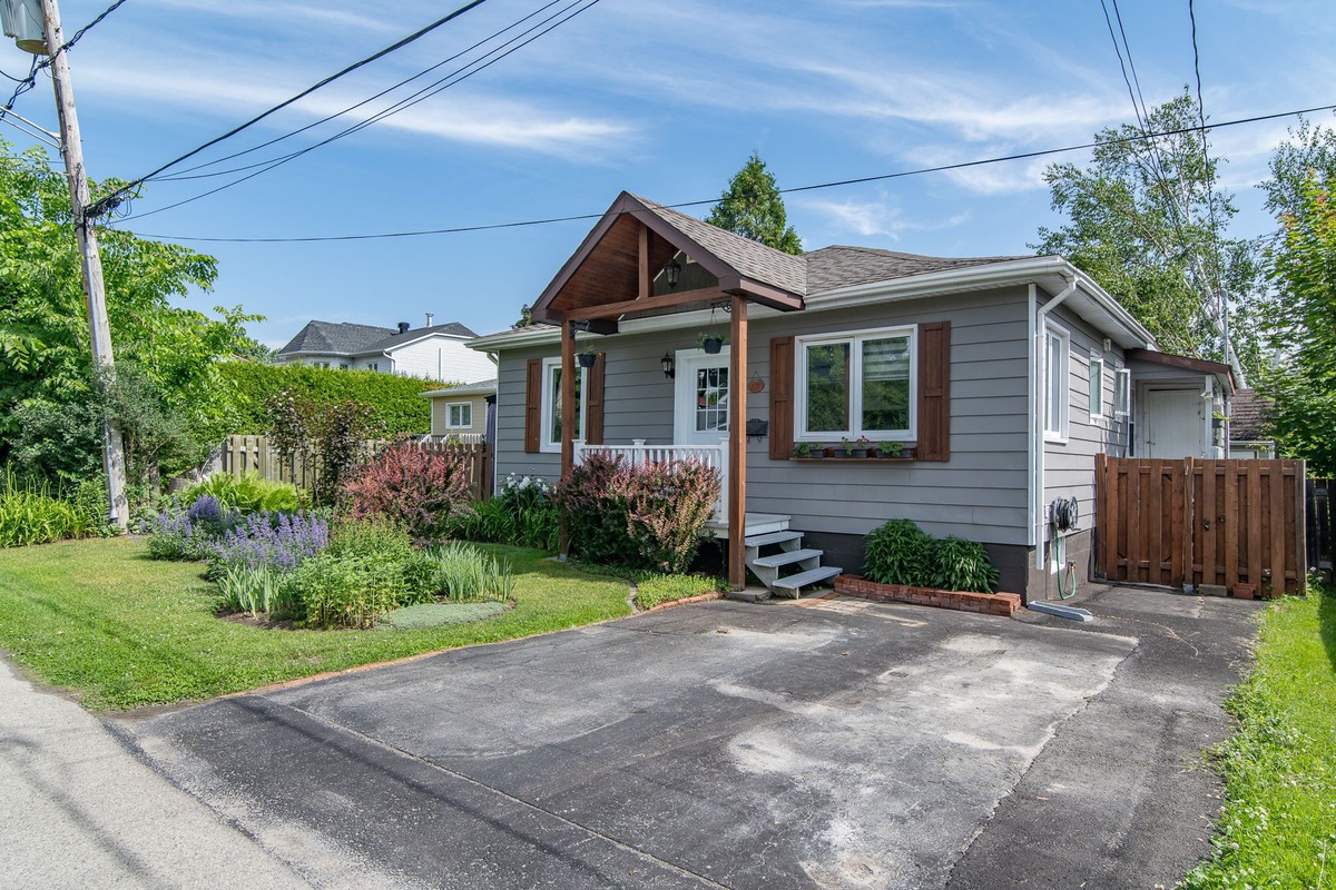 Maison de plainpied à vendre 121 Rue Royal Park DeuxMontagnes