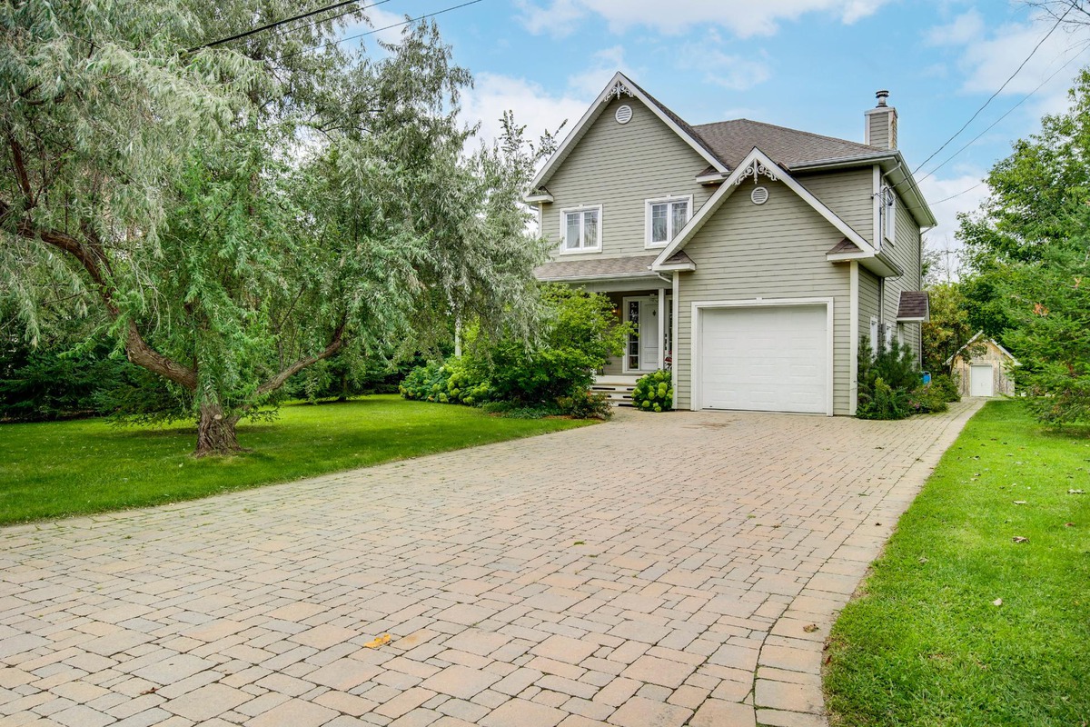 Maison à étages à vendre 17 Rue Joanie SaintCypriendeNapierville