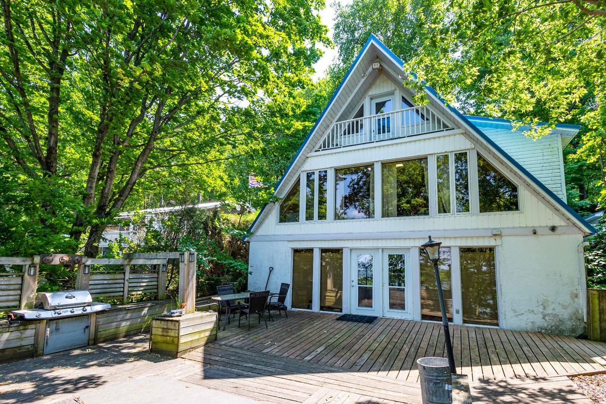 Maison à un étage et demi à vendre 5 Côte du Quai Deschaillonssur