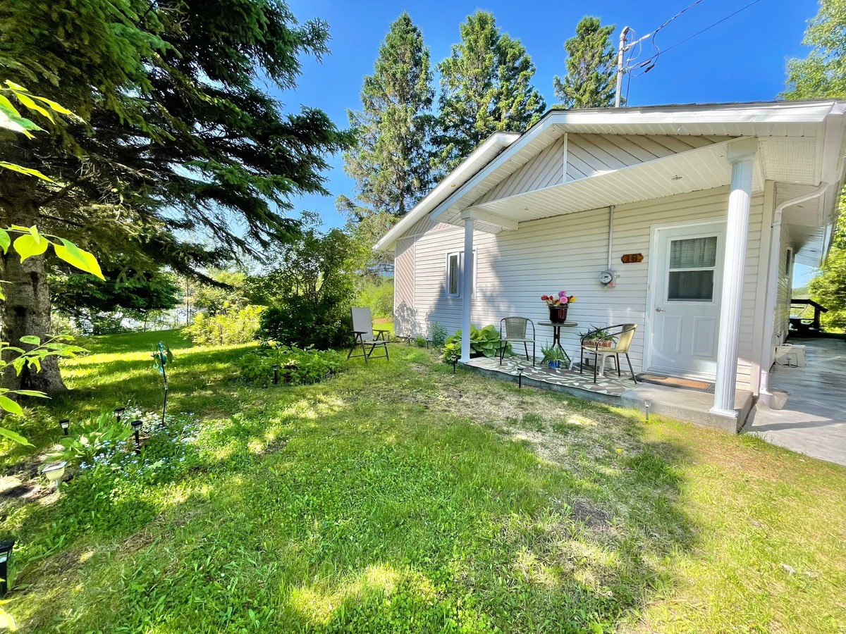 VENDU Maison de plainpied à vendre 18 Ch. DomaineduLac Hébertville