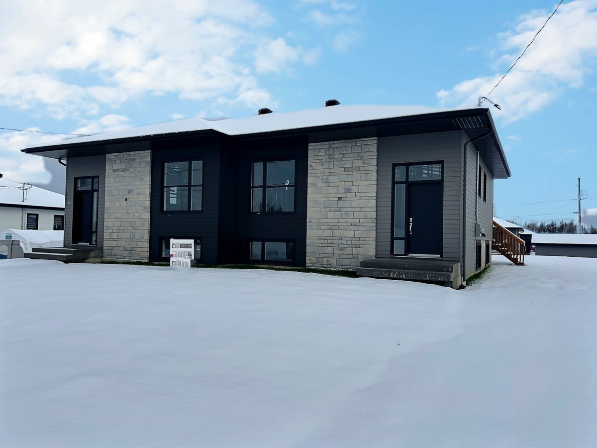 Maison de plainpied à vendre 16977 18e Avenue